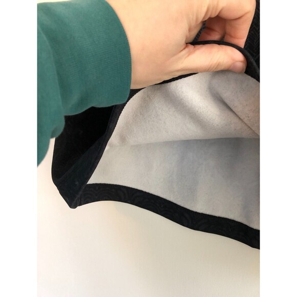 Athleta Size XS Fleece Lined Black Tech print Athletic mini skirt - Picture 3 of 9